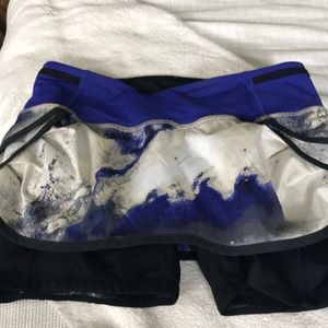 Luluemon short with skirt